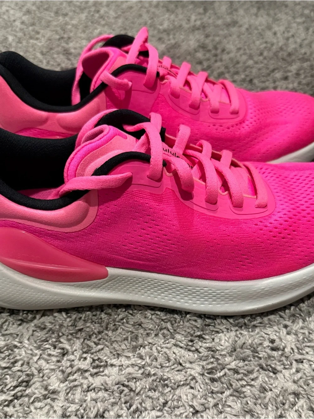 NWOT lululemon Women's Beyondfeel Running Shoe Size 7.5
